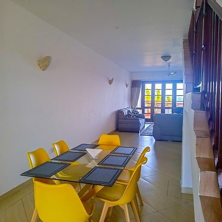 Ivory Beachfront Stays Момбаса Екстериор снимка