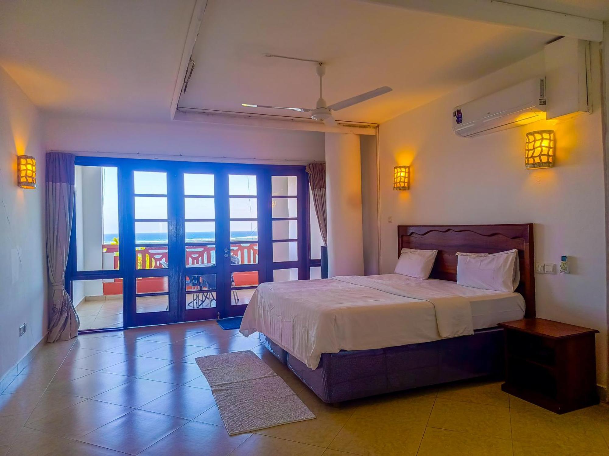 Ivory Beachfront Stays Момбаса Екстериор снимка